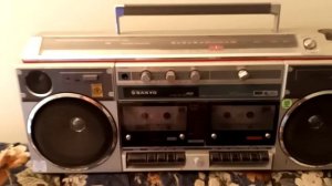 Sanyo M-W20 AMSS AM/FM 2BAND Radio Stereo Double Cassette Tape Recorder (1983)