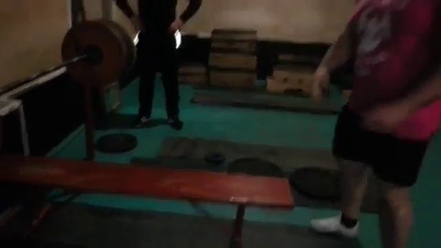 Асланбек Кушхов ( Россия) , жим лёжа - raw - 270 кг на 3 раза ( скамья очень экстримальная)!!! ! смотреть онлайн