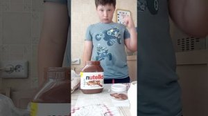 Обзор на nutella 200 калорий и её поедание 1/2 серия