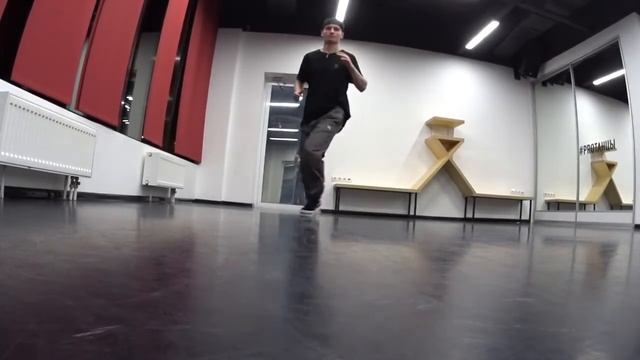 House Dance Tutorial - Sidewalk variations смотреть онлайн