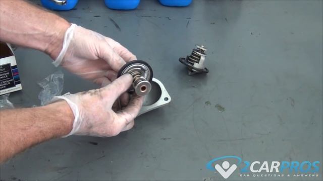 Upper & Lower Radiator Hoses & Thermostat Replacement Hyundai Tiburon 2001-2008 смотреть онлайн