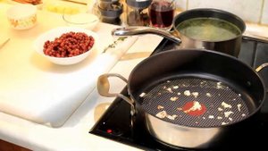Оссобуко из оленины с сезонными овощами и брусничным соусом. Рецепт су-вид
