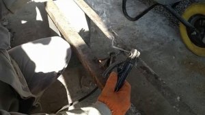 Крепление из уголка для проема двери. Перемычка.