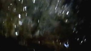 видеокамера опущена в скважину, водоносный горизонт,водоносный слой