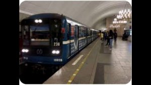 что надо делать, если УПАЛ НА РЕЛЬСЫ в метро?