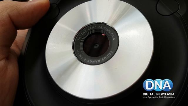 DNA: Fujifilm launches hybrid instax camera смотреть онлайн