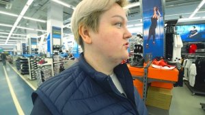 Вован всё настроение испортил! Ждём деньги, куртки сдали по гарантии! Джинсы как новые теперь! Влог