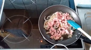 Яичница с помидорами, колбасой и луком / ЗАВТРАК