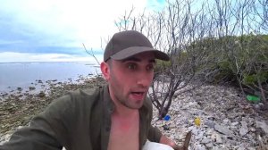 1-Часть Выживание на необитаемом острове. Охота на мурену. Ловля крабов.