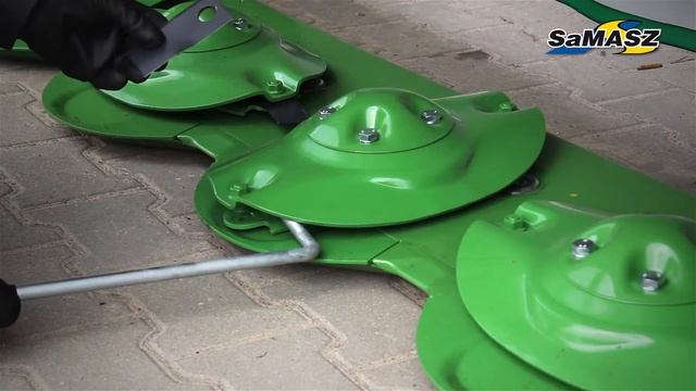 Замена ножей на косилках SaMASZ Perfect CUT смотреть онлайн