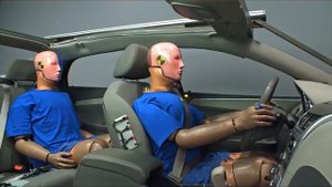 Краш-тест непристегнутого пассажира