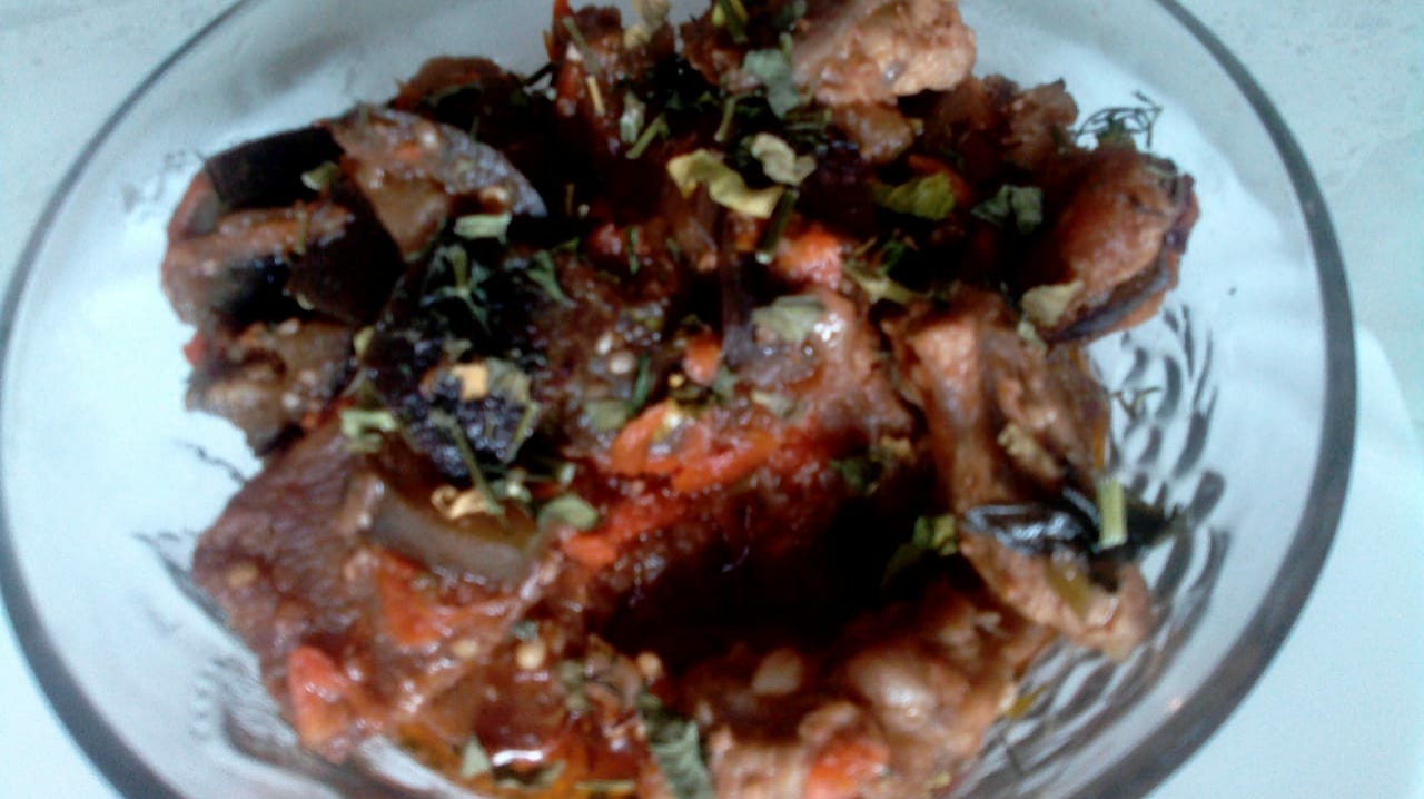 Мясо с баклажанами на сковороде. Вкусный и быстрый обед.