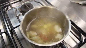 Уха из филе атлантической трески и палтуса.