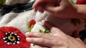 Валяние по ткани. Фрагмент сухого и мокрого валяния из шерсти по льну.