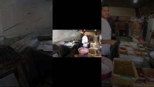 Приготовление морепродуктов на рынке Хургады.