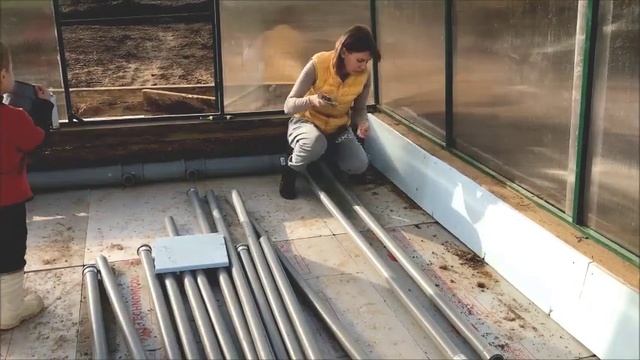 Правильная теплица из поликарбоната. Как построить теплицу из поликарбоната. Ранний урожай. смотреть онлайн