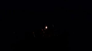 ?ВЗРЫВАЕМ САЛЮТЫ И ПЕТАРДЫ НОЧЬЮ✨ЗАПУСТИЛ МНОГО РАКЕТ?ТЕСТ ФОНТАНА, РИМСКИХ СВЕЧЕЙ, и МНОГО ПЕТАРД