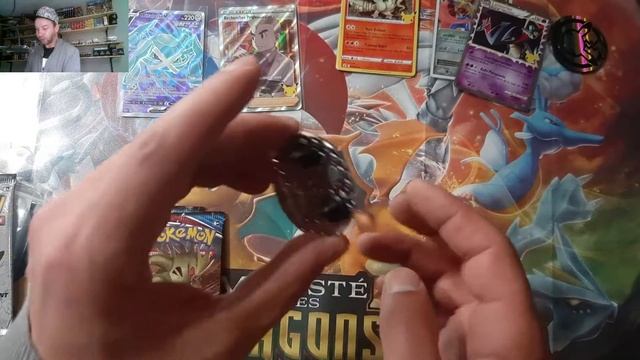 Première Vidéo ouverture de deux coffrets pokemon célébrations ! Du hit ou pas ? -