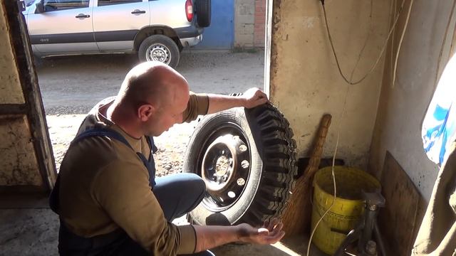 Пробую нарезать резину.Фрезы. Первые ошибки.