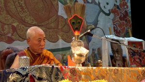 Ело Ринпоче. Хинаяна и махаяна – колесницы буддийского учения