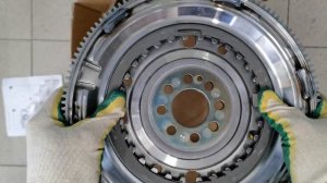 Маховик Vw Passat B6 1.8 TSI/TFSI 2006 - 2013 LUK 415050309