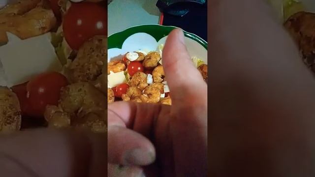 ультра ЦЕЗАРЬ с креветками ПО GRENDIZER'SKI, кто заметил чем же он отличается от обычных? смотреть онлайн