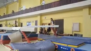 спортивная гимнастика 2 взрослый розряд на бревне