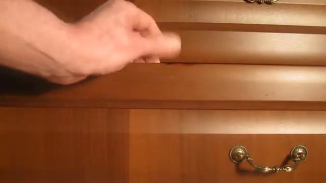 Как закрасить царапины на мебели смотреть онлайн