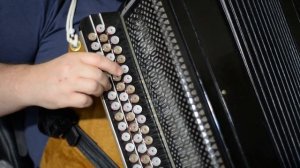 «Я в весеннем лесу пил березовый сок» Разбор песен на баяне ноты и аккорды.