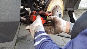 Mercedes Benz GLC 2016-2020 Rear Brake Pad Replacement *ELECTRIC PARK BRAKE* No computer needed