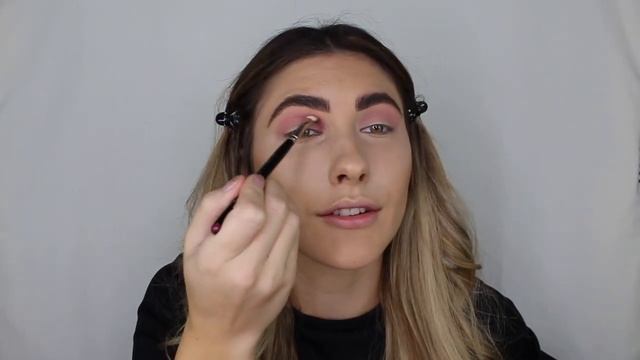 House of CATRICE | Make Up Tutorial by Pralina Karina | CATRICE Heroes смотреть онлайн