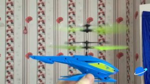 Летающий вертолет на аккумуляторе с датчиками приближения из Фикс Прайс. Как он летает?! Переделка(