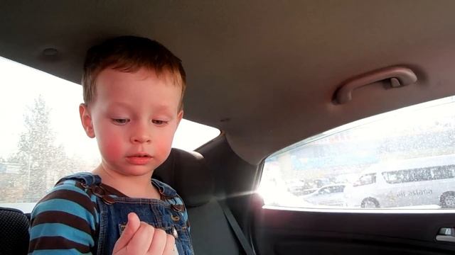 VLOG: МЫ на строительной барахолке / Нам поставили пластиковые окна / Кушаем в машине смотреть онлайн