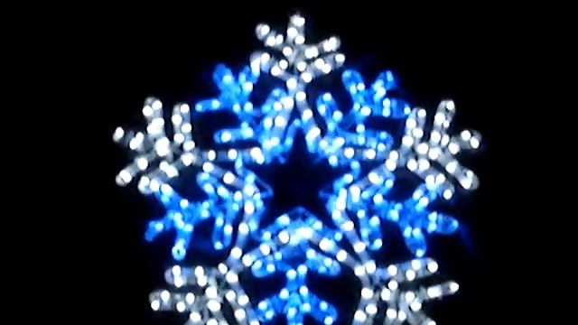 снежинки большие пластик. мерцающие снежинки. искрящиеся снежинки. снежинки мигающие. Candy мигание снежинки.