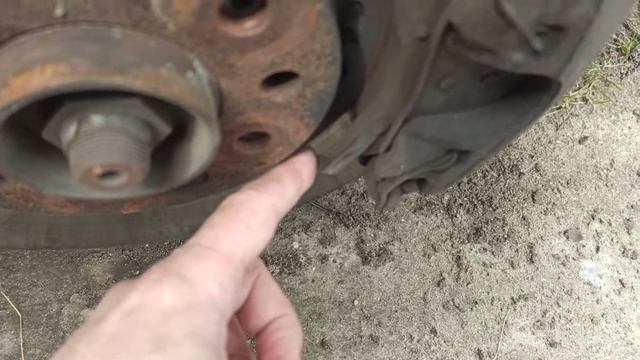 почему пищат тормоза или акустический индикатор износа тормозных колодок смотреть онлайн