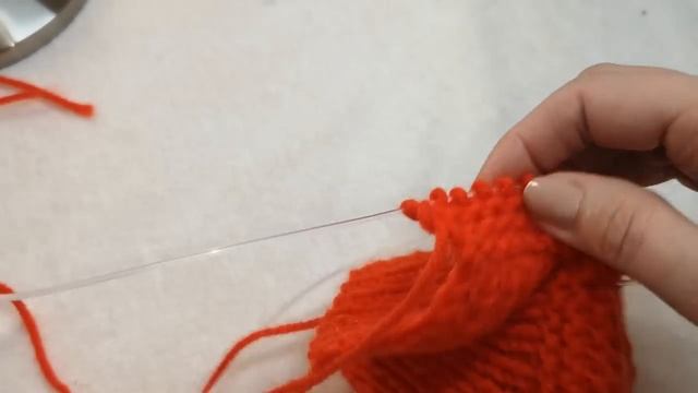 Домашние улучшенные тапочки -следочки спицами. С цельновязанной подошвой. 130