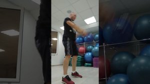 Махи гири двумя руками (свинг) Техника с гирями.