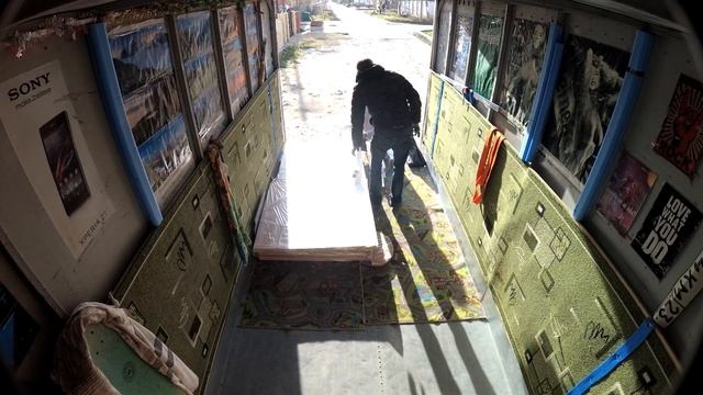 (239) Выгружаем деревянную лестницу. грузоперевозки Новороссийск смотреть онлайн