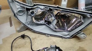 Тюнинг фар на Toyota Highlander V40 (установка Bi Led + ДХО и устранение запотевания фар)