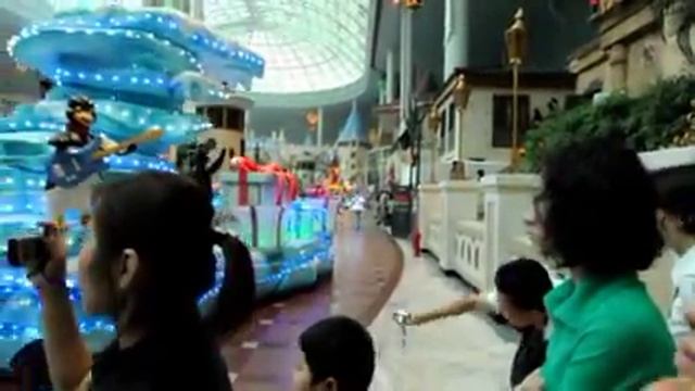 2011 год. Южная Корея. Суел. Диснейленд - Lotte World. Дневной карнавал. Оригинальное музоформление