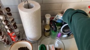 Хозяйка от бога. Кира тролит Вику. Пью антидепресанты. Каролину в мусорку.