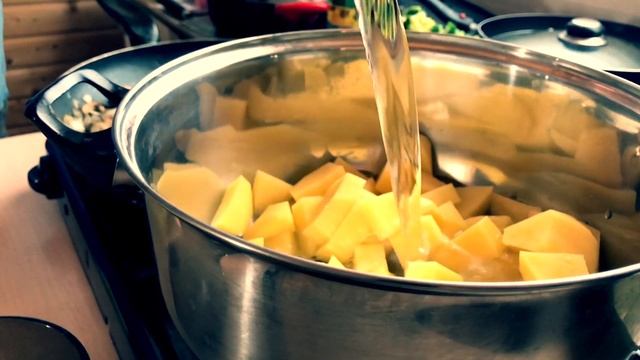 Лама.Рецепт: Суп-пюре из брокколи