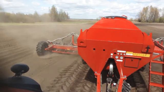 Трактор MASSEY FERGUSON 8737 и сеялка хорш смотреть онлайн