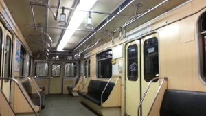Budapest metro - M3 - Nepliget - Nagyvarad ter - Old train