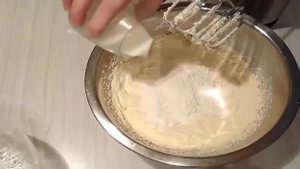 Капкейки ванильные с кремом из сливок и белого шоколада /Vanilla Cupcakes with cream