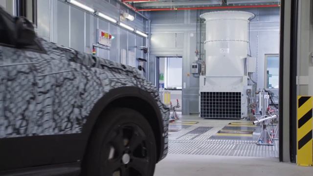 New SUV 2021 Mercedes EQC 400 4MATIC Full power ahead into the modification year смотреть онлайн