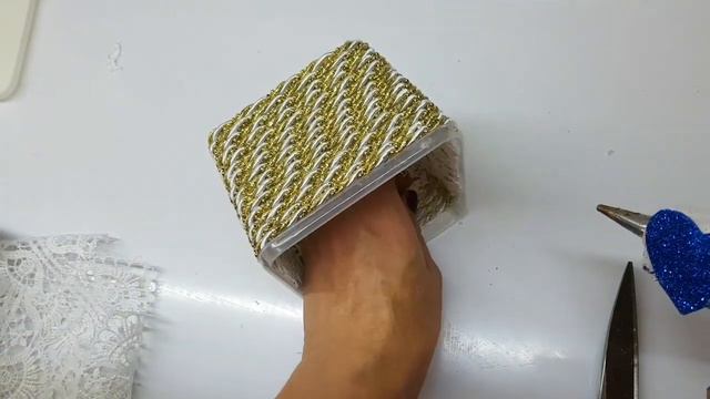 БЕРЕМ КОНТЕЙНЕР И ПРЕВРАЩАЕМ ЕГО В КРАСИВЕЙШИЙ ПОДАРОК НА 8 МАРТА! JEWELRY BOX FROM WASTE MATERIALS
