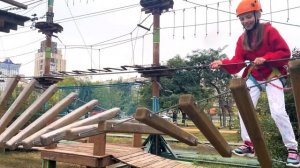 ЧЕЛЛЕНДЖ на висоті Настя з друзями в парку ХТО швидше My little Nastya