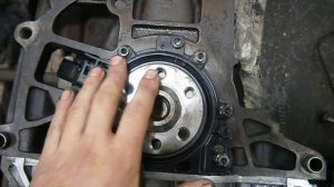 Замена заднего сальника коленвала Audi A6 BRE