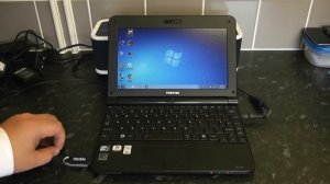 How to Install Windows or Linux on a Netbook